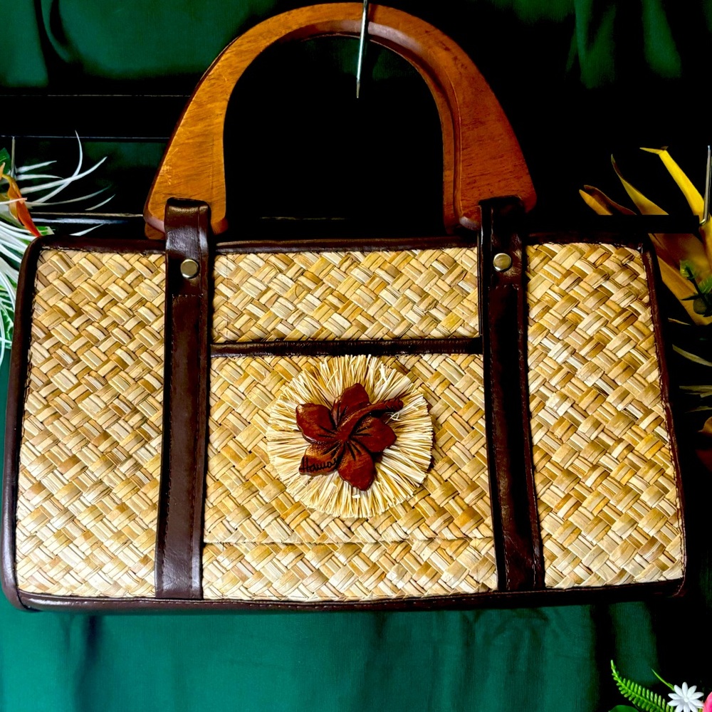 Lauhala hand bag